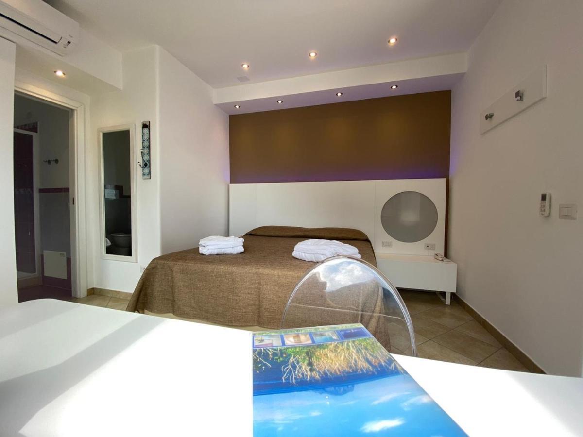 'A Alera Room & Breakfast Malfa  Extérieur photo